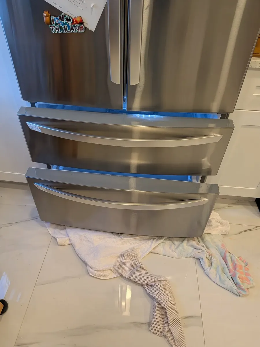 Professional fridge repair service in Aurora Illinois